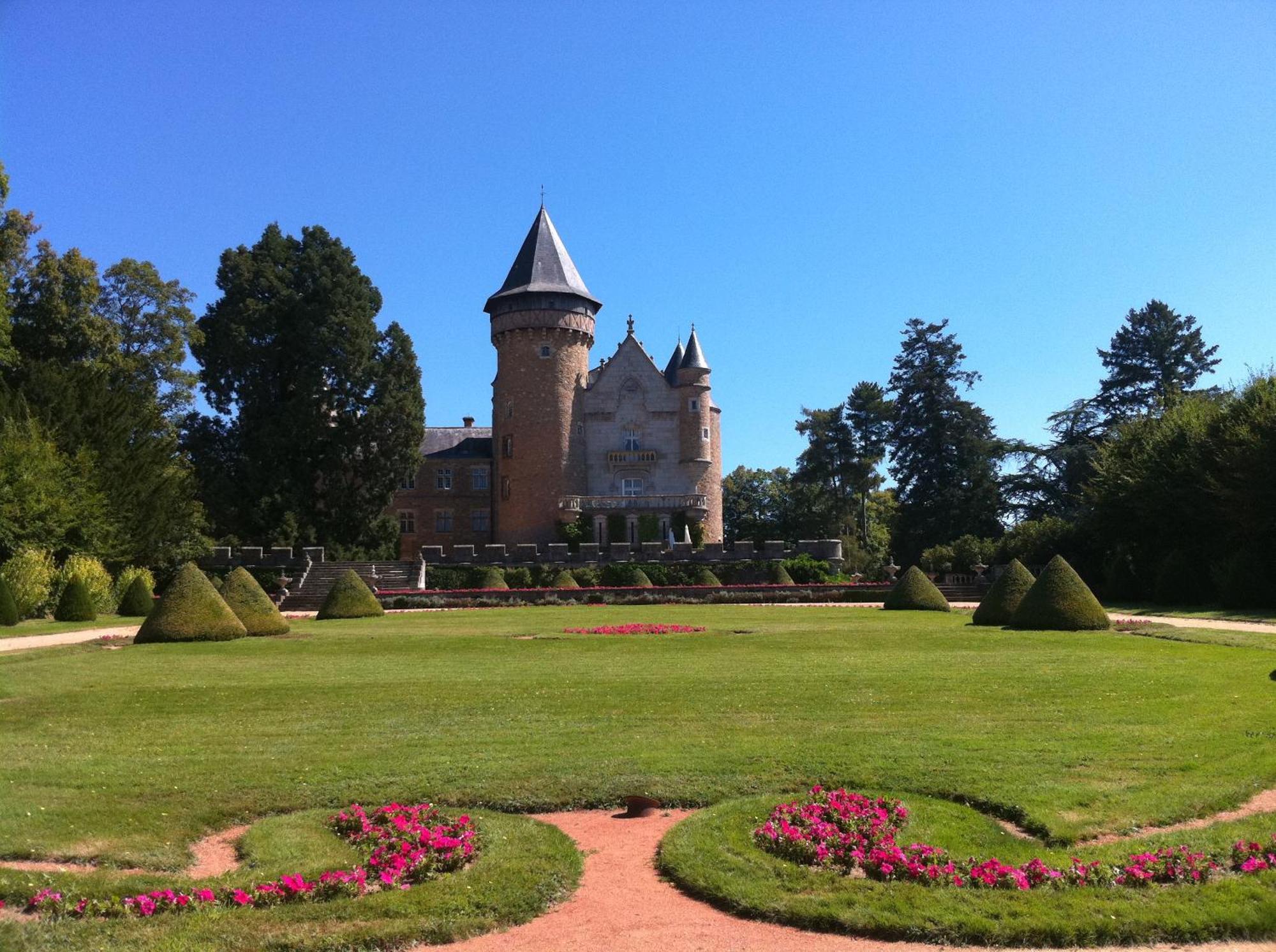 Chateau De Busset Bagian luar foto
