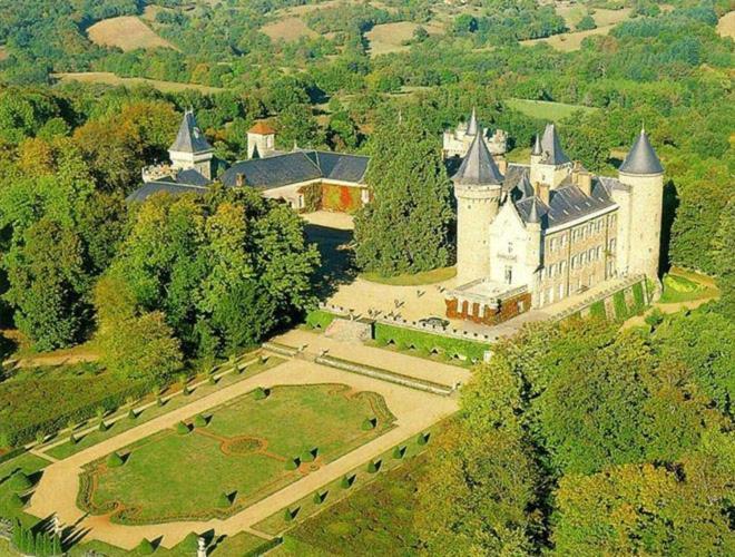 Chateau De Busset Bagian luar foto