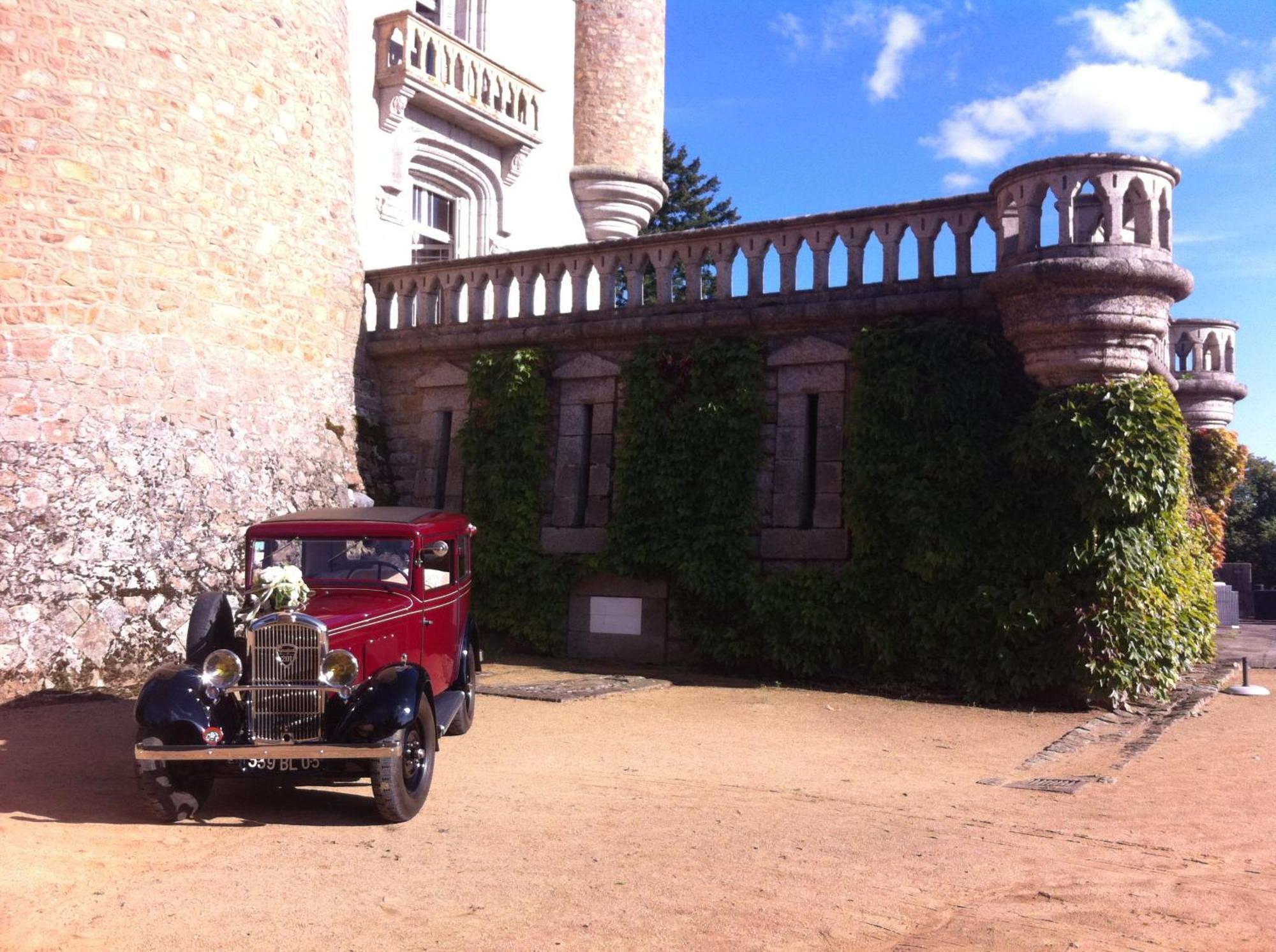 Chateau De Busset Bagian luar foto